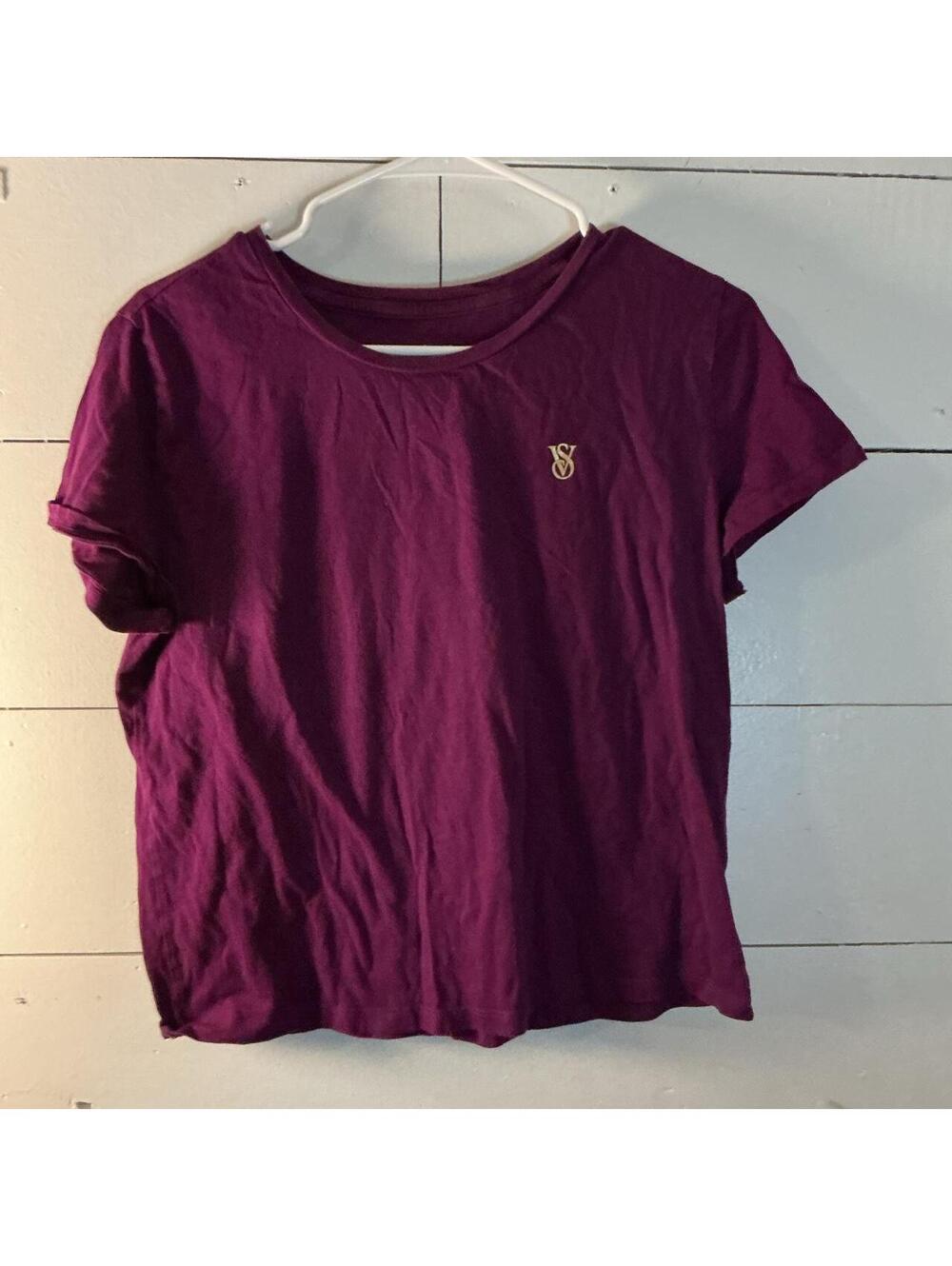 Victoria's Secret Women's Purple and Burgundy Tshirt